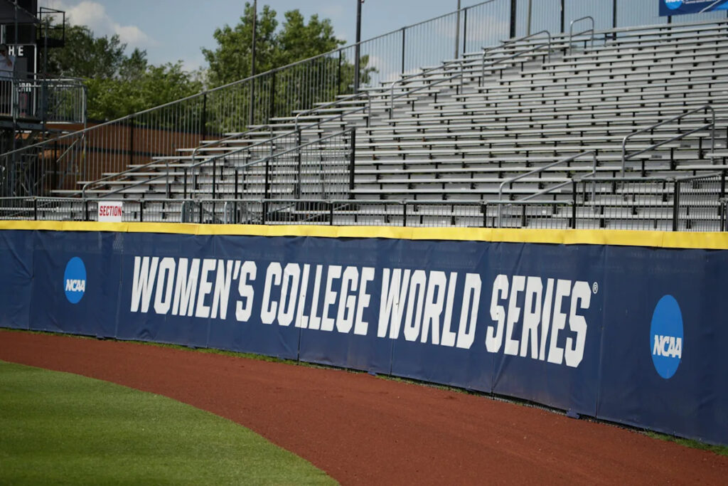 Women’s College World Series: Texas tops Florida in first matchup of the tournament