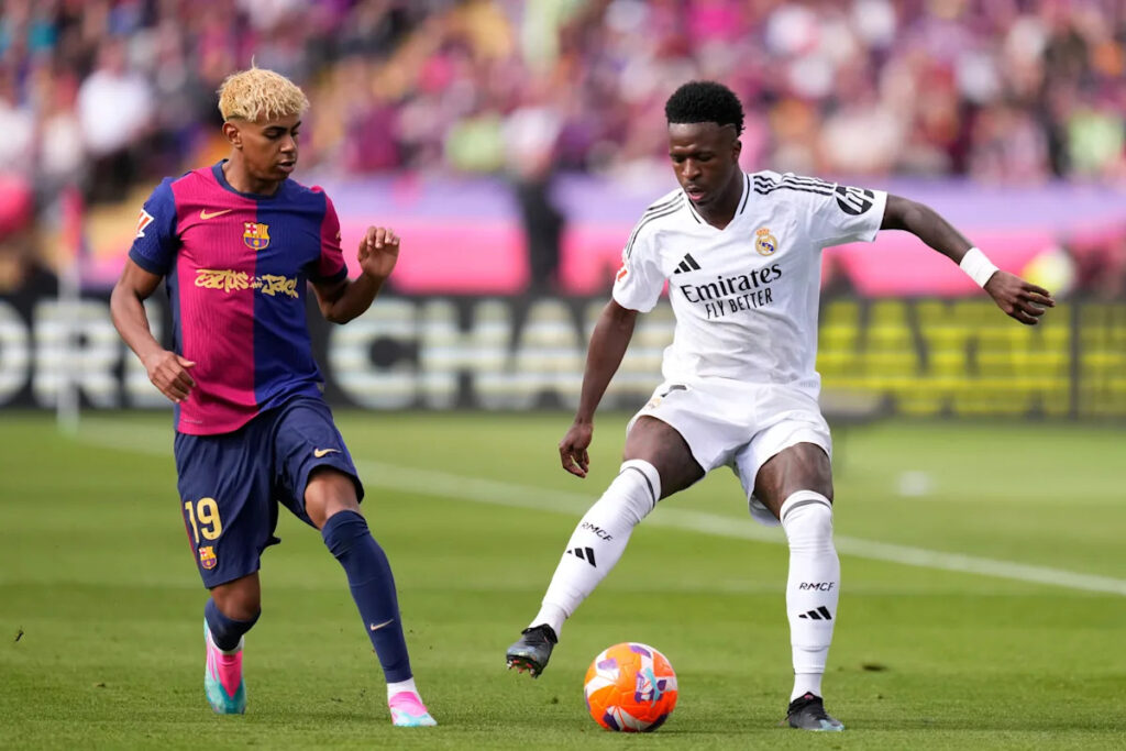Fans who insulted Vinícius found guilty in 1st hate-crime conviction related to racism in Spain