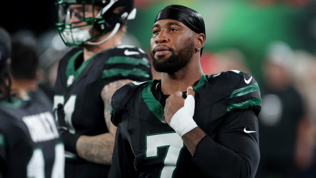 Eagles vs. Buccaneers Week 4 clash closes the Haason Reddick chapter