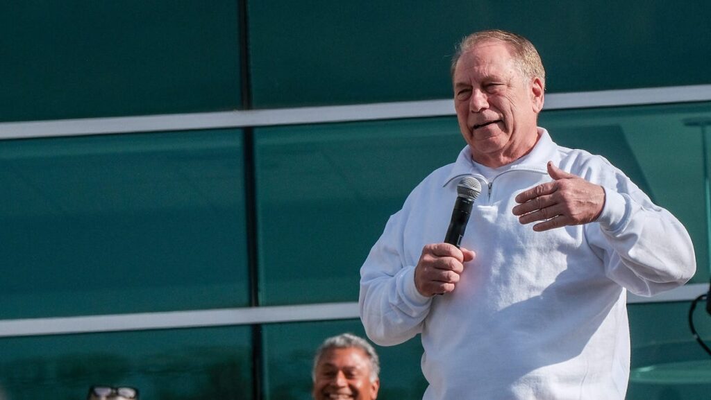 Michigan State basketball names Tom Izzo, Jen Smith co-ADs