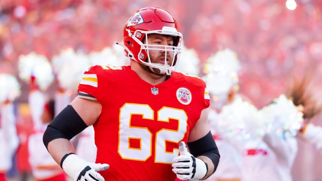 Chicago Bears’ Joe Thuney among PFF’s top 30 players over 30