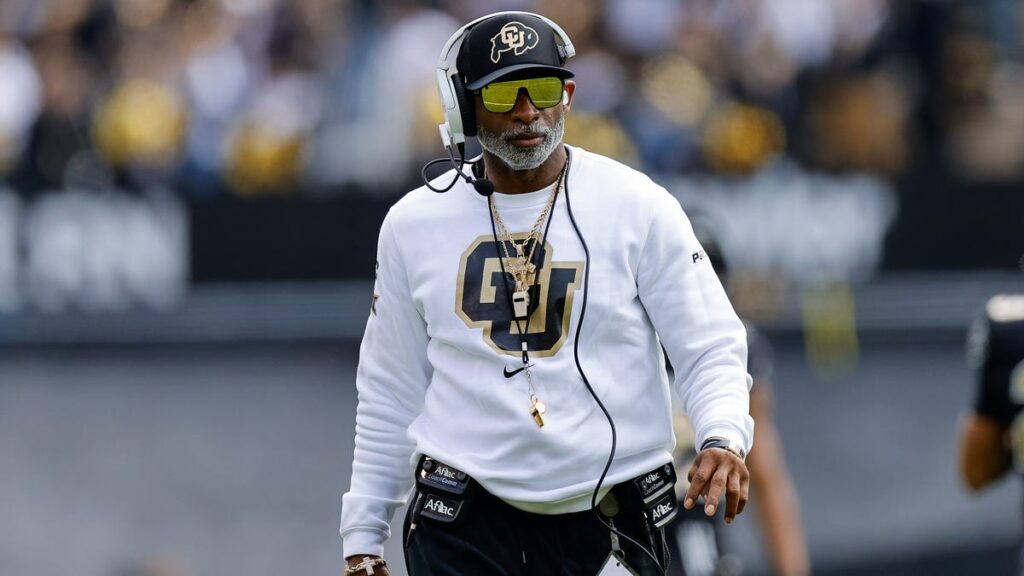 Antonio Brown posts humiliating workout clips of ‘sorry’ Shilo Sanders