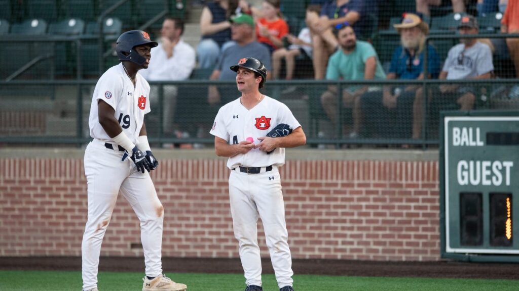 Auburn baseball’s Andrew Dutton hits HR in first at-bat of season