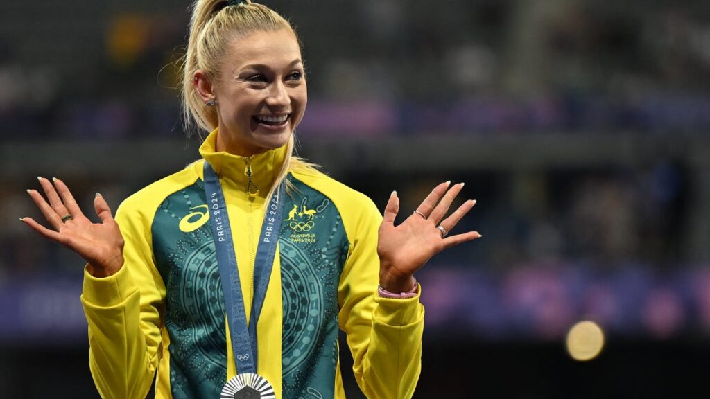 Jessica Hull, Australian Olympic runner, in images