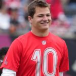 First image of Drake Maye lined up with Patriots rookie Will Campbell