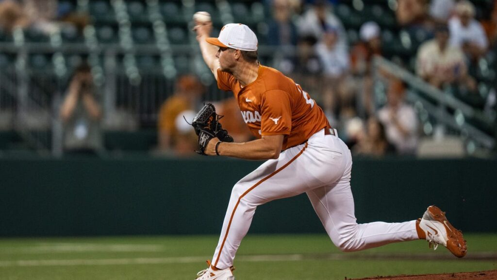 Texas takes Game 1 at OU, clinches SEC regular season baseball title