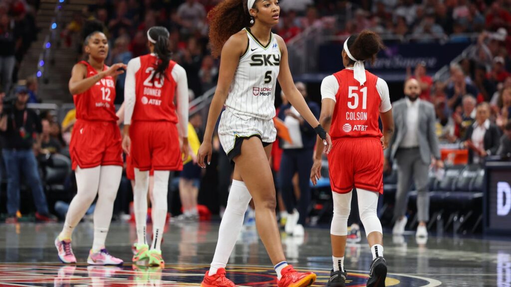 Angel Reese had perfect 8-word response to Caitlin Clark’s flagrant foul