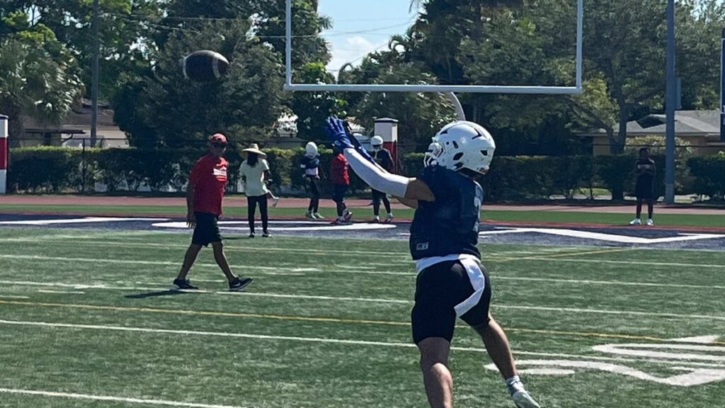 Chaminade-Madonna WR Jasen Lopez sets official visits