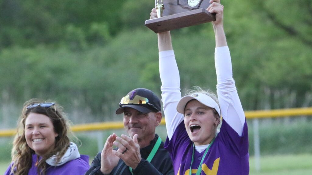 Lexington Lady Lex beats Clear Fork Colts in Division IV district softball championship
