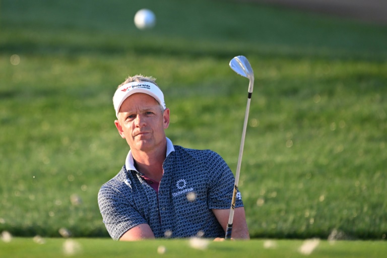 England’s Donald shares PGA Championship lead with 67