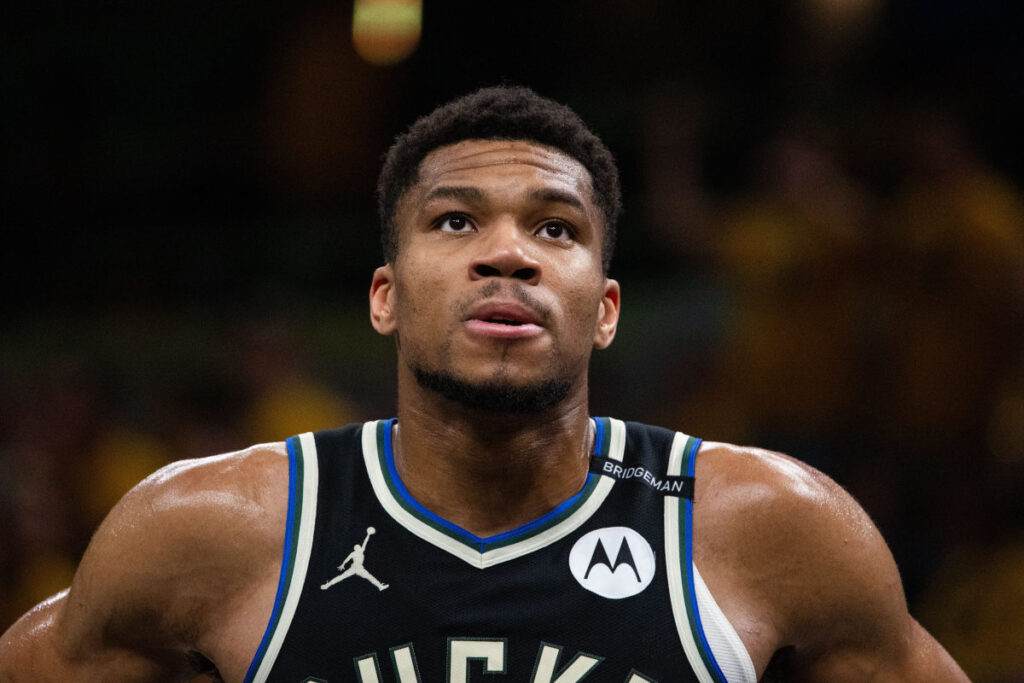 Fans Bracing for Big Giannis Antetokounmpo Decision After Cryptic Message