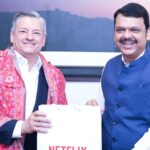 Netflix Co-CEO Ted Sarandos meets Maharashtra Chief Minister Devendra Fadnavis after attending WAVES 2025 : Bollywood News