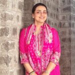 Shilpa Shirodkar tests positive for COVID; receives warm wishes from fans and co-stars : Bollywood News