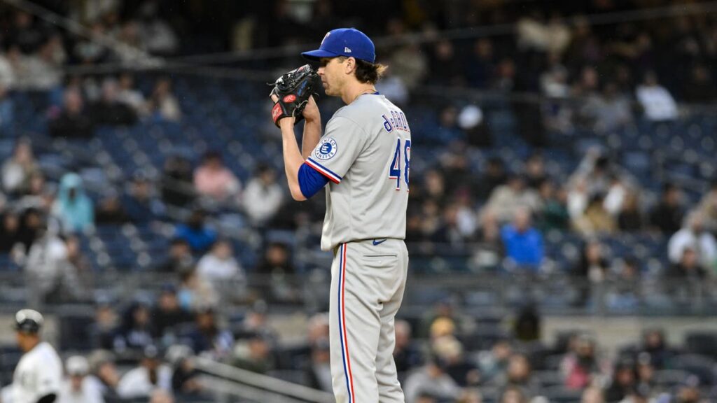 'Everything felt good' for former Met Jacob deGrom in first New York start as a Ranger