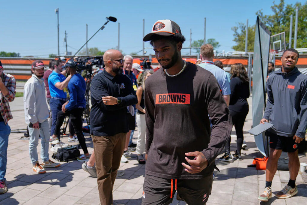 Shedeur Sanders is trying to block out noise and focus on the Browns’ playbook