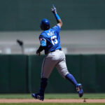 Perez powers Royals with 3 hits, including a homer, in 8-4 win over Giants