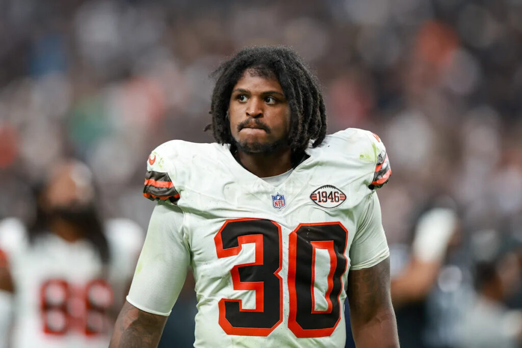 Browns LB Devin Bush charged with misdemeanor assault for alleged incident involving his girlfriend