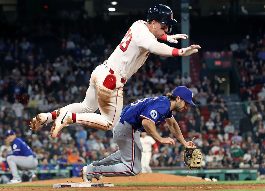 Red Sox place Romy Gonzalez on IL, still don’t plan to use Devers at first