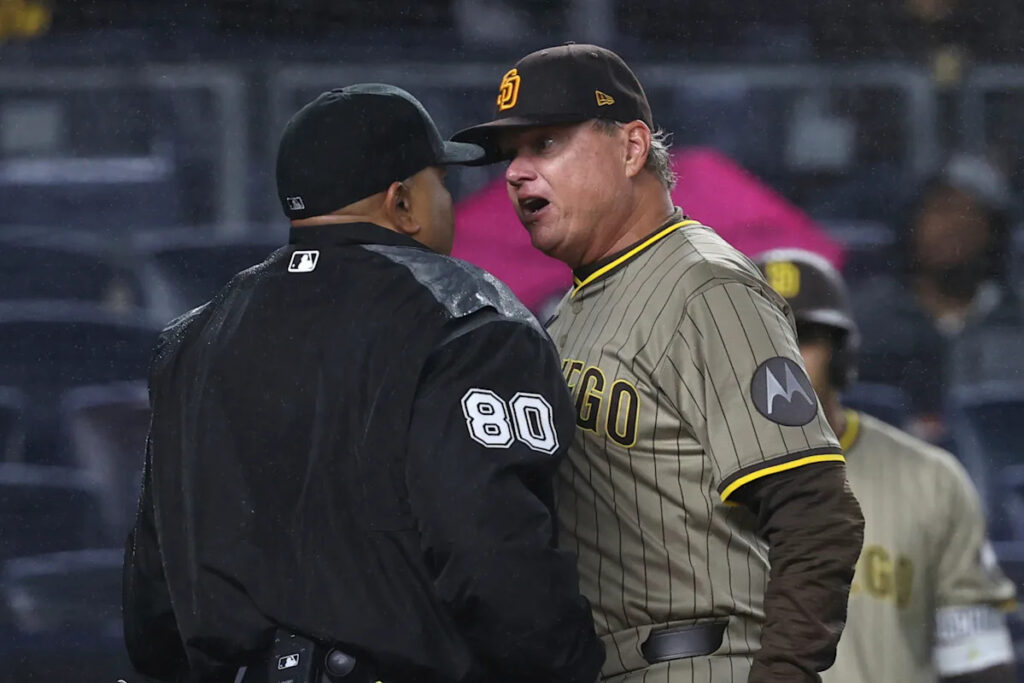 Quite a spectacle: Padres manager Mike Shildt got so mad he threw his glasses at Yankee Stadium