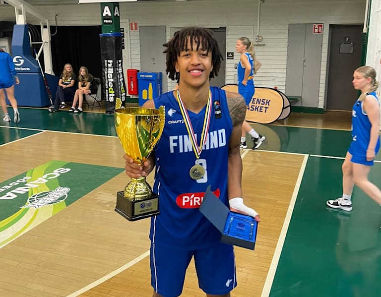 2026 guard Aron Jelani Towa talks West Virginia offer