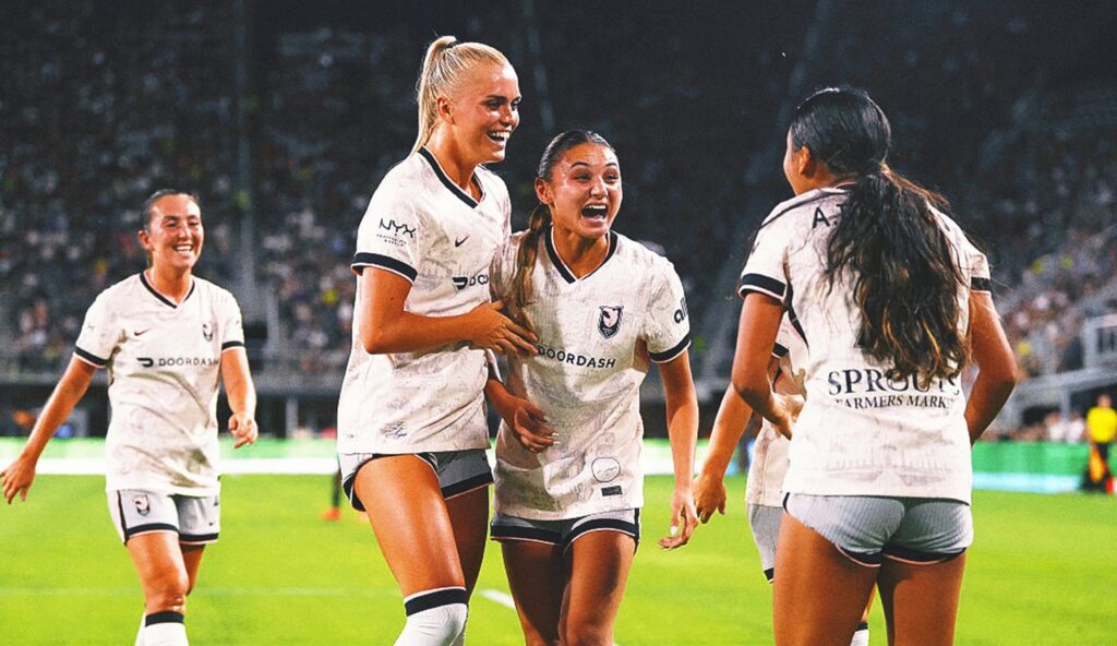 Gisele Thompson scores first pro goal, makes NWSL history with sister Alyssa