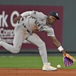 Yankees Chisholm Jr. leaves game with neck tightness scare