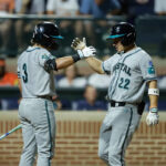 Coastal Carolina 1st team to advance to College World Series with 4-1 win over Auburn