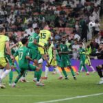 Socceroos secure World Cup place with come-from-behind win over Saudi Arabia