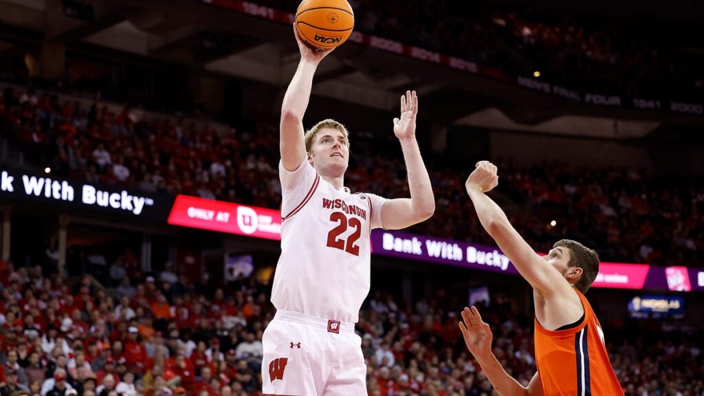 Wisconsin basketball center Steven Crowl NBA workout with Pelicans