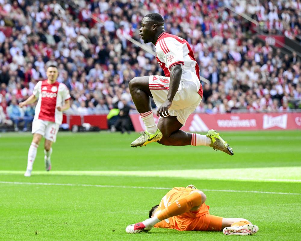 Ajax striker Brian Brobbey was the ‘target of violent extortion threats’