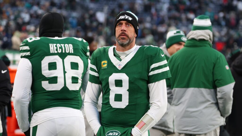 Steelers QB Aaron Rodgers tops list