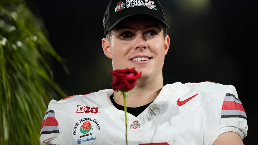 Calvin Austin praises rookie QB Will Howard’s growth