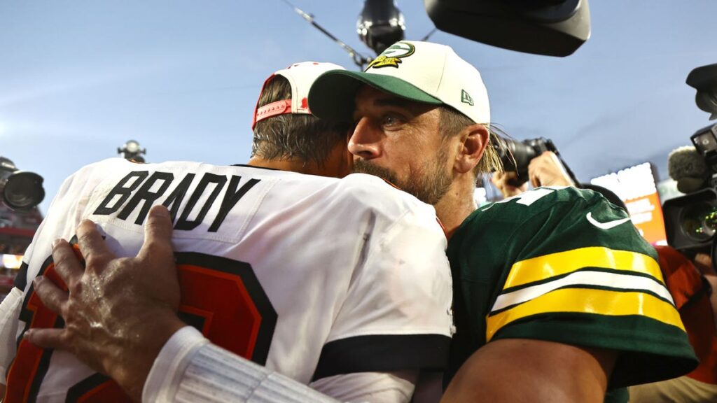 Steelers’ Aaron Rodgers can make history with Week 8 win over Packers