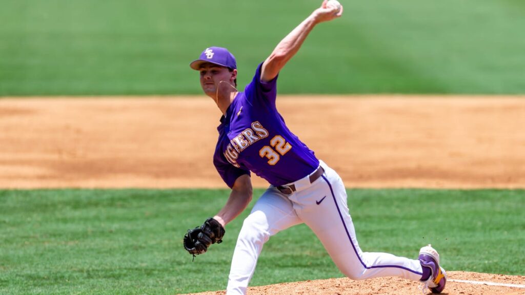 LSU baseball beats Arkansas for key game one win in Omaha