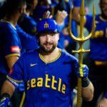 Mariners’ Cal Raleigh making history. His biggest fan? Johnny Bench