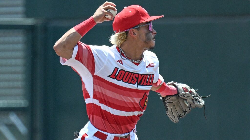 UofL wins CWS elimination game vs Arizona
