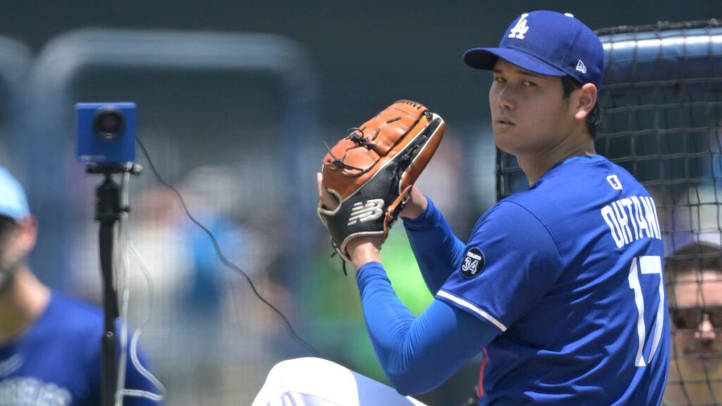 When is Shohei Ohtani pitching? Dodgers debut set vs. Padres Monday