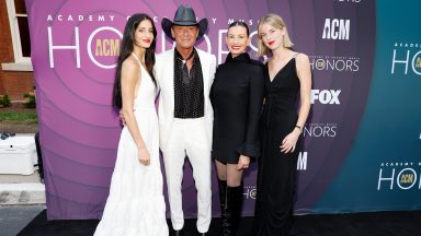 Meet Her 3 Gorgeous Girls With Tim McGraw – Hollywood Life