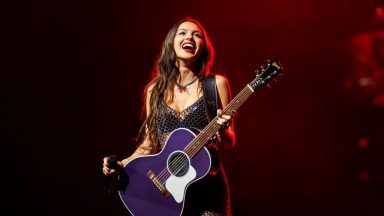 See All the Festival Performers – Hollywood Life