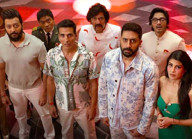 EXPLAINED: How exhibitors are dividing shows between the two versions of Housefull 5; insiders explain release strategy behind ONE-OF-A-KIND occurrence in cinema history : Bollywood News