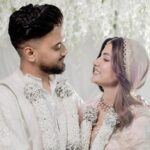 Hina Khan ties the knot with longtime beau Rocky Jaiswal in an intimate ceremony; watch : Bollywood News