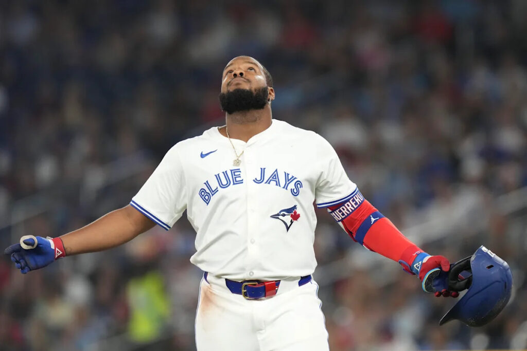 Alejandro Kirk has winning hit in ninth inning as Blue Jays beat Phillies 2-1