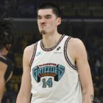 Grizzlies’ Zach Edey will have surgery after re-spraining his left ankle