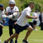 Mike Vrabel shares his version of getting knocked down by Will Campbell