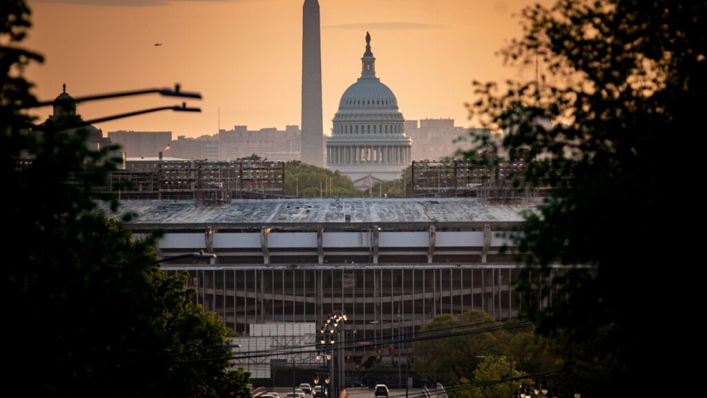 Mayor says Commanders are “outraged” as D.C. Council drags feet